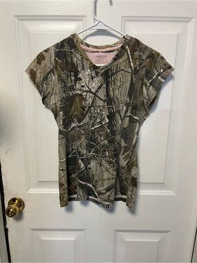 Vintage Camo Short Sleeve V-Neck baby Tee - Green/Brown size small